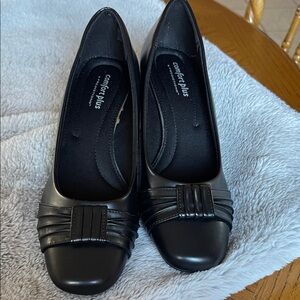 Comfort Plus by Predictions Women's Black Loafers